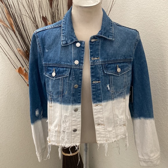 🎉HP🎉Boom Boom Jeans Women’s Blenched-Dip Cropped Boyfriend Denim Jacket Blue - Picture 11 of 15